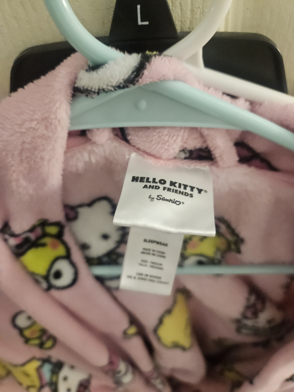 Hello Kitty Pink Fleece Robe with Character Print - Picture 5 of 5